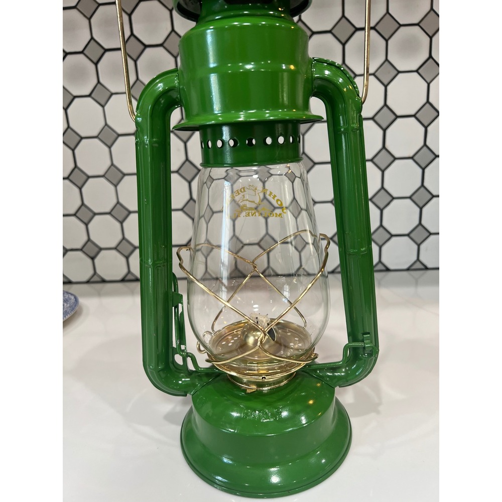 John Deere Kerosene Lantern Green Yellow Moline Ill Vintage Style Oil Lamp 12in - Picture 4 of 11